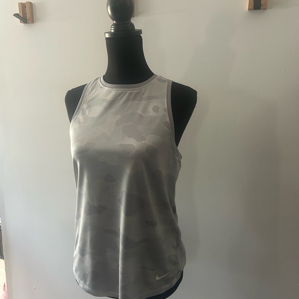 Nike Gray Fitted Tank Top
